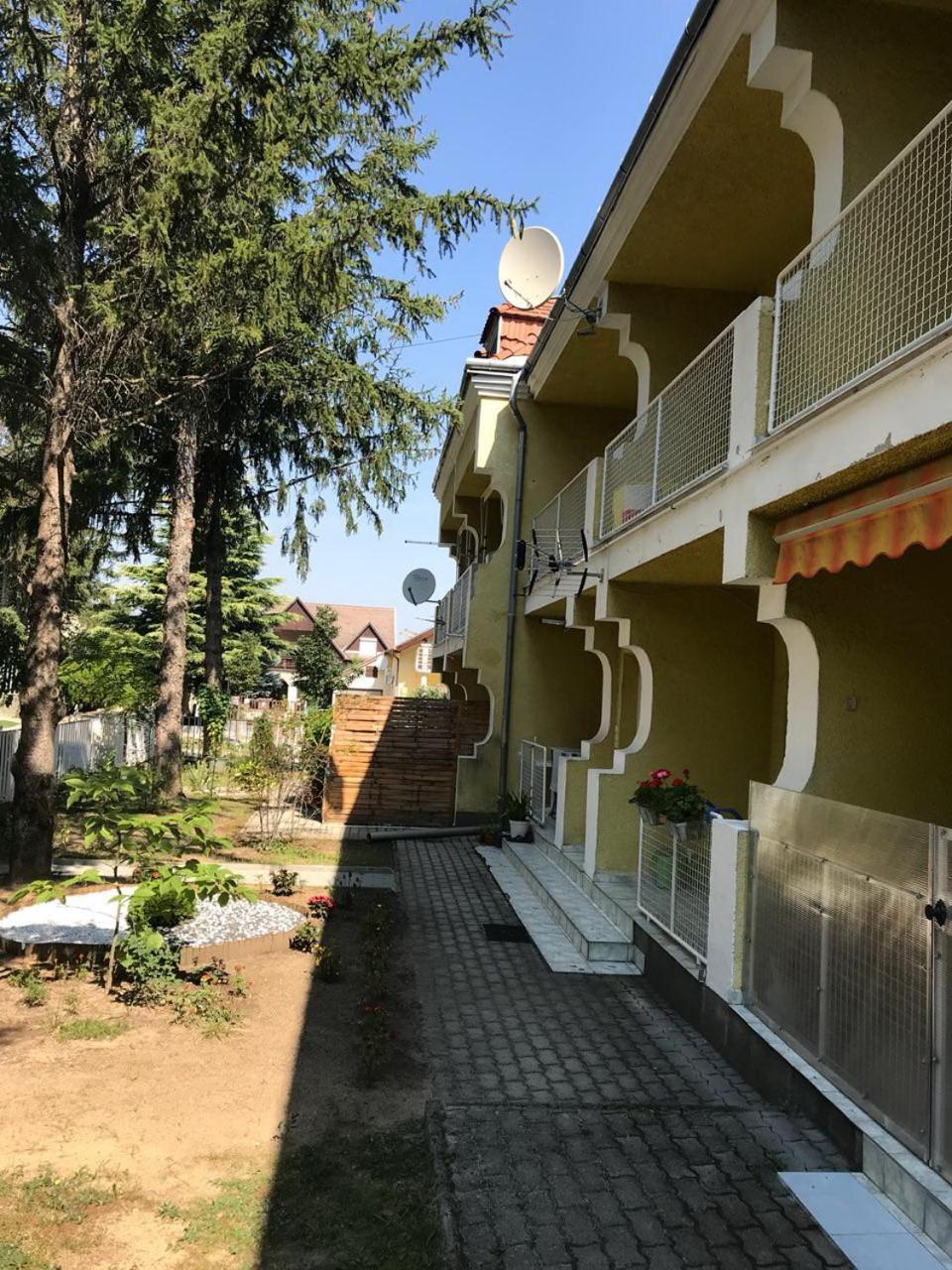 Sofia Appartamento Hévíz Esterno foto